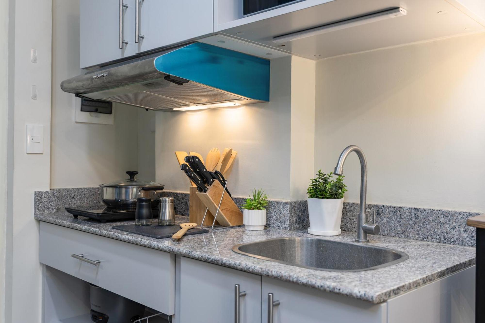 Amani 107B, 3 Minutes To Airport, With Gym & Pool ,Fast Wifi, Free Netflix Leilighet Lapu-Lapu City Eksteriør bilde